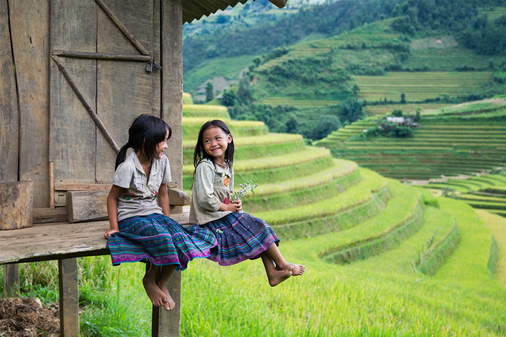 Smiles, small gestures, and local curiosity create authentic moments that travelers remember long after the trip ends.