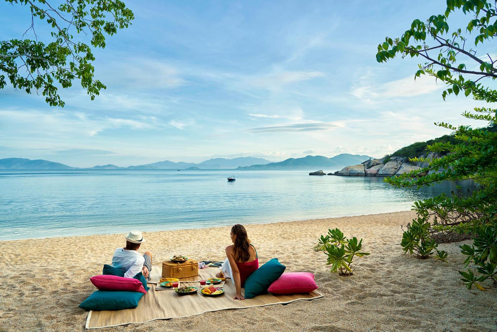 Enchanting Vietnam Honeymoon: 15 Days of Elegance